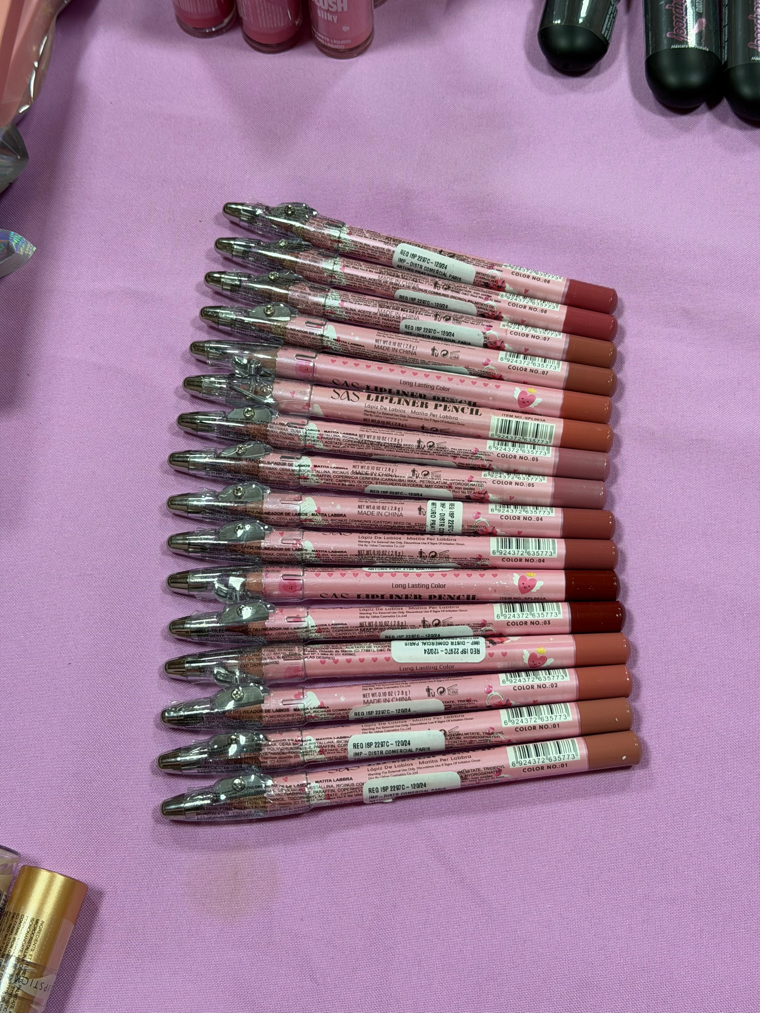 Lápiz delineador de labios con sacapuntas - Lip Liner Pencil