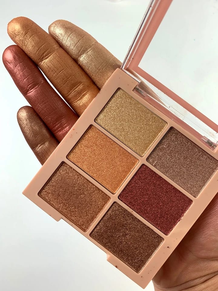 Be Lustre Eye Shadow Palette